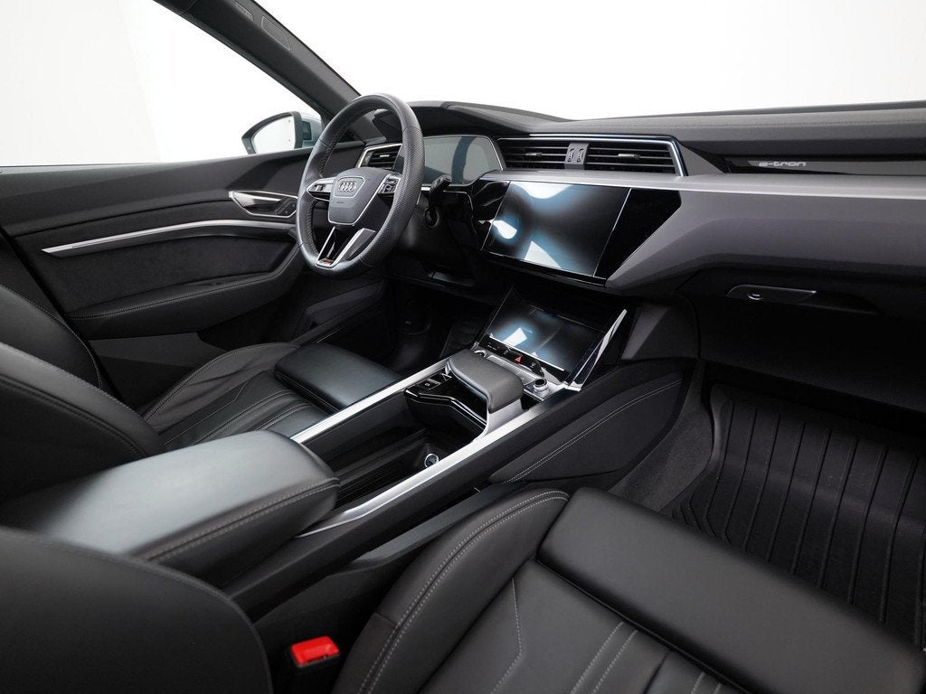 Audi e-tron 55 quattro S edition 95 kWh | Panoramadak | Valc, Automaat, 12 maanden, Automatische klimaatregeling, 95 kWh