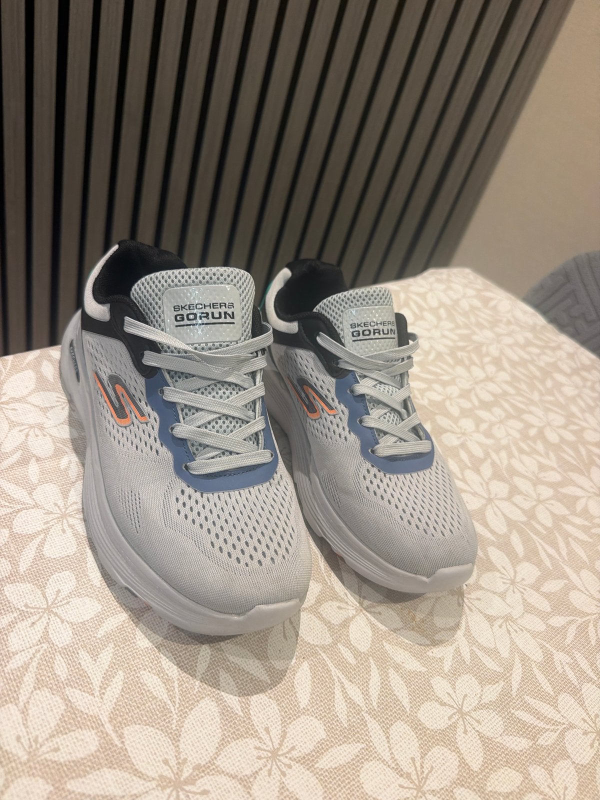 Skechers GoRun sneakers maat 40 - Nieuw, Kleding | Dames, Ophalen of Verzenden, Nieuw, Grijs, Sneakers of Gympen