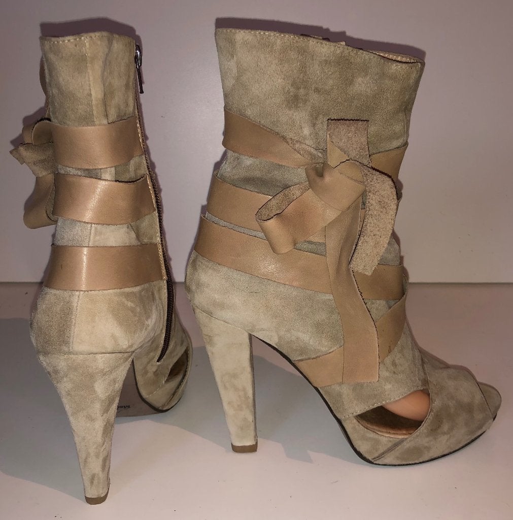 Stefanel Sexy peeptoe laarzen beige suede ledergevoerd mt 39, Hoge laarzen, Beige, Ophalen of Verzenden, Zo goed als nieuw