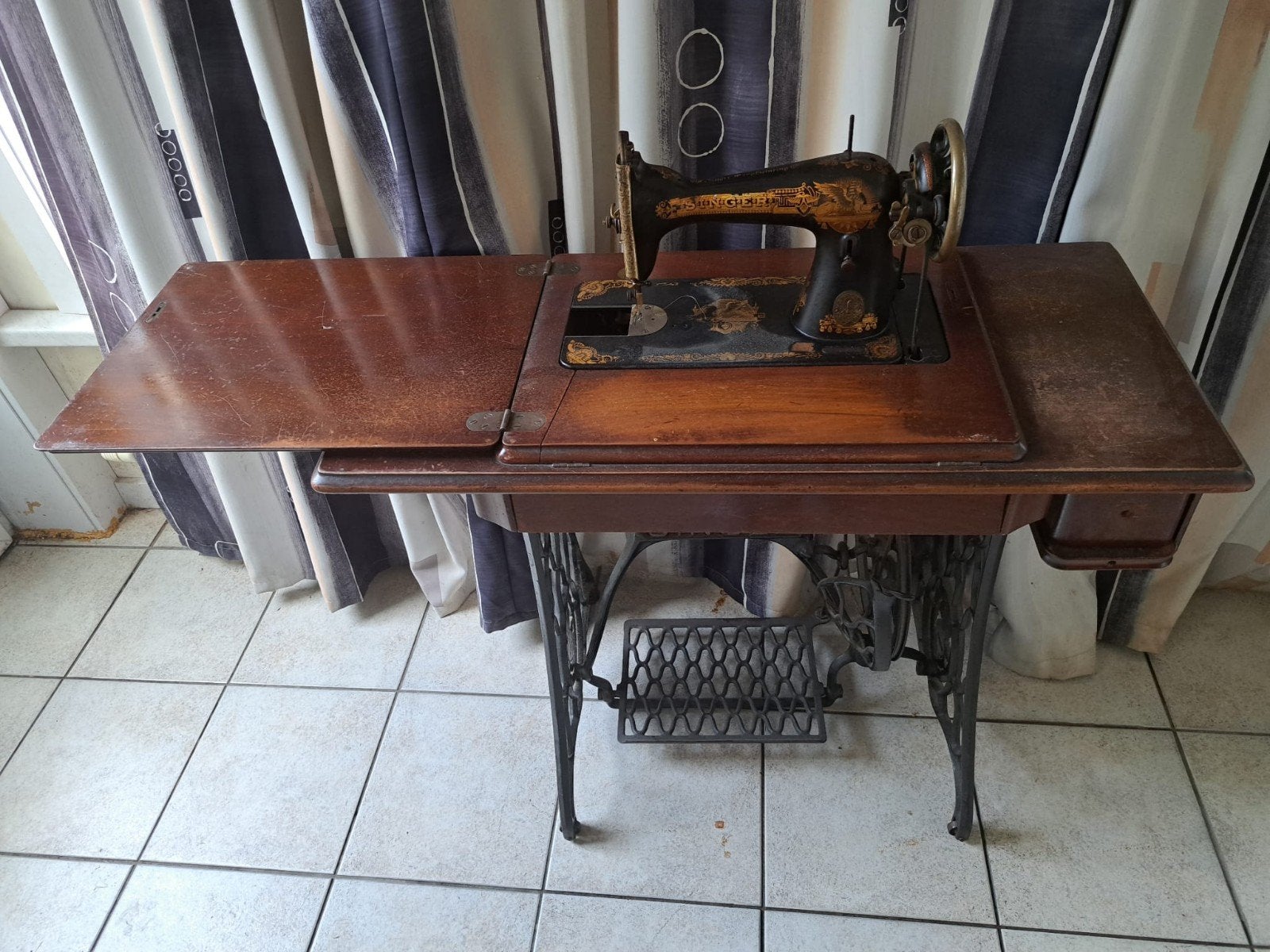 Antieke Singer Naaimachine met Houten Tafel, Ophalen of Verzenden
