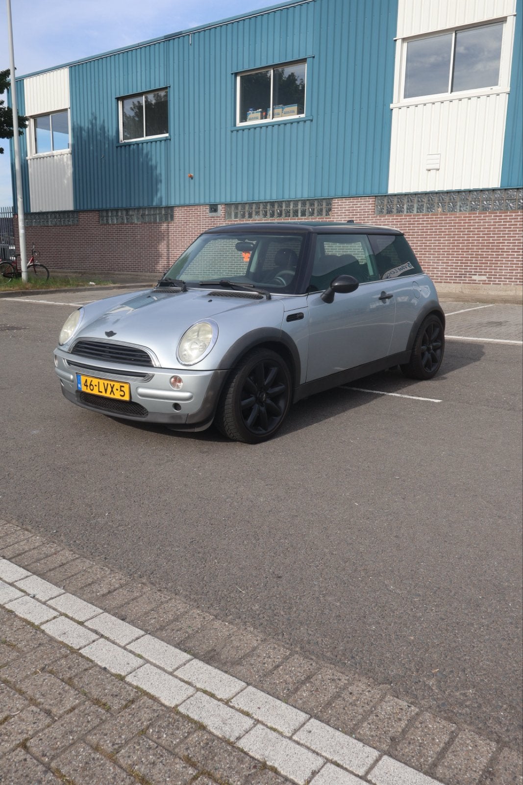 MEENEEMPRIJS!! Mini 1.6 16V ONE Salt 2002 Grijs, Voorwielaandrijving, 15 km/l, 4 cilinders, 4 stoelen