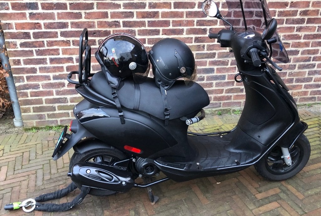 PIAGGIO ZIP 4T Black, Ophalen, Gebruikt, Maximaal 45 km/u, Zip
