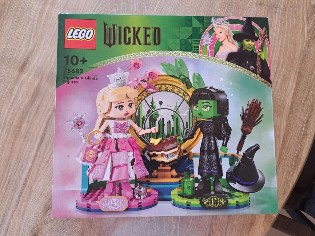Lego Wicked 75682 - Elphaba & Glinda, Ophalen of Verzenden, Zo goed als nieuw, Complete set, Lego
