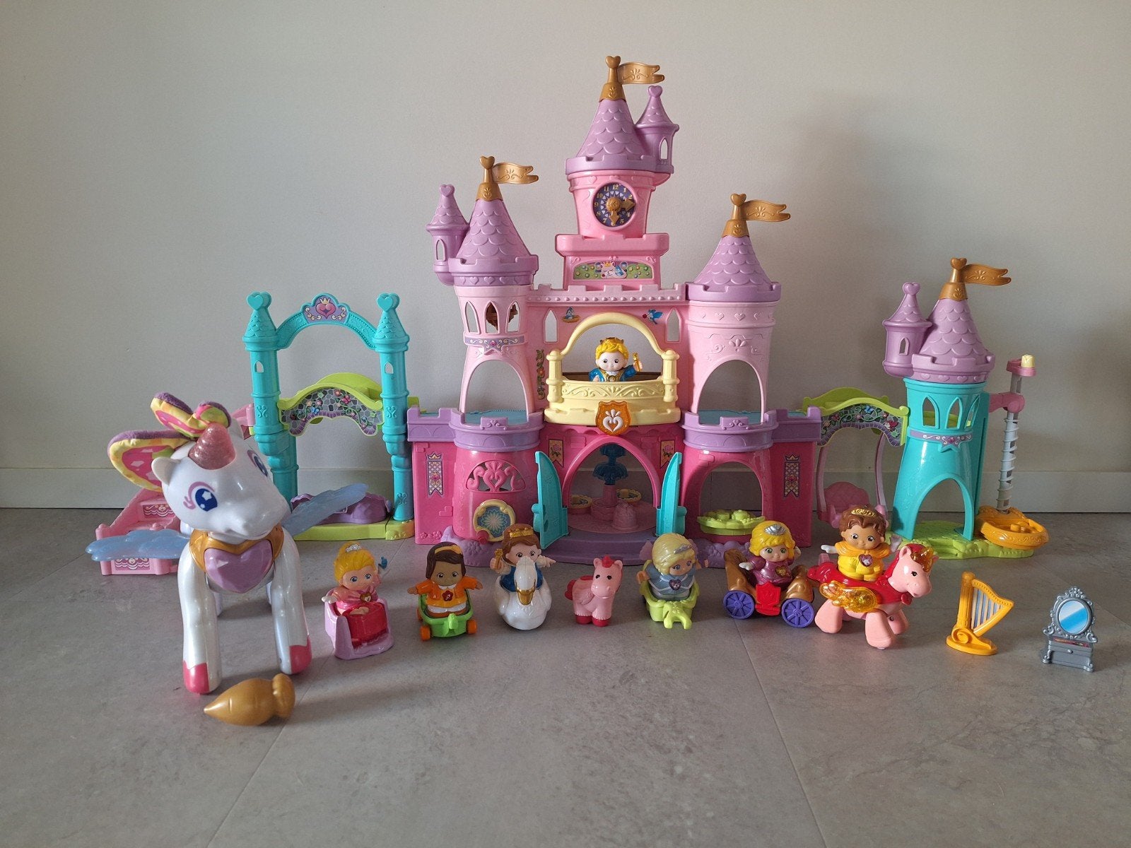 Vtech Vrolijke Vriendjes Kasteel, Unicorn + extra's, Kinderen en Baby's, Speelgoed | Vtech, Ophalen, Zo goed als nieuw, 2 tot 4 jaar
