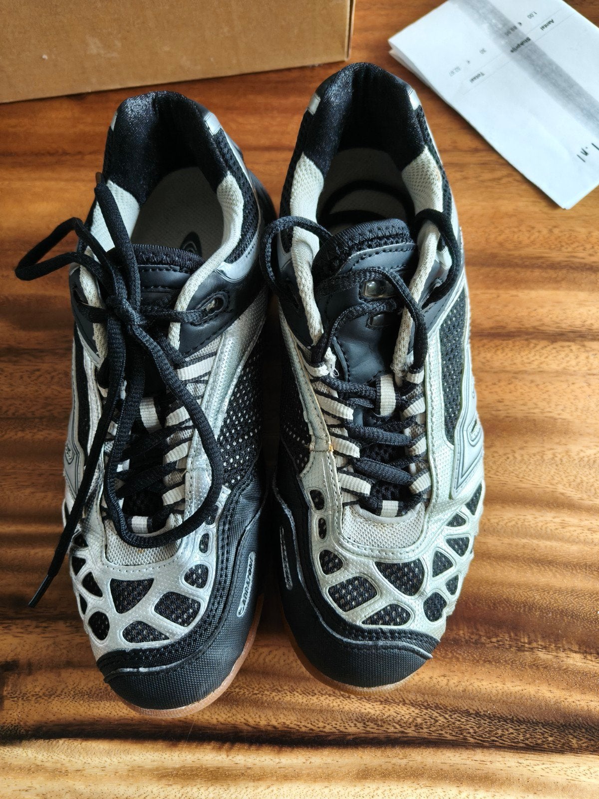 Hi-Tec Indoor Sportschoenen - Badminton/Squash Maat 37, Ophalen of Verzenden, Zo goed als nieuw, Schoenen