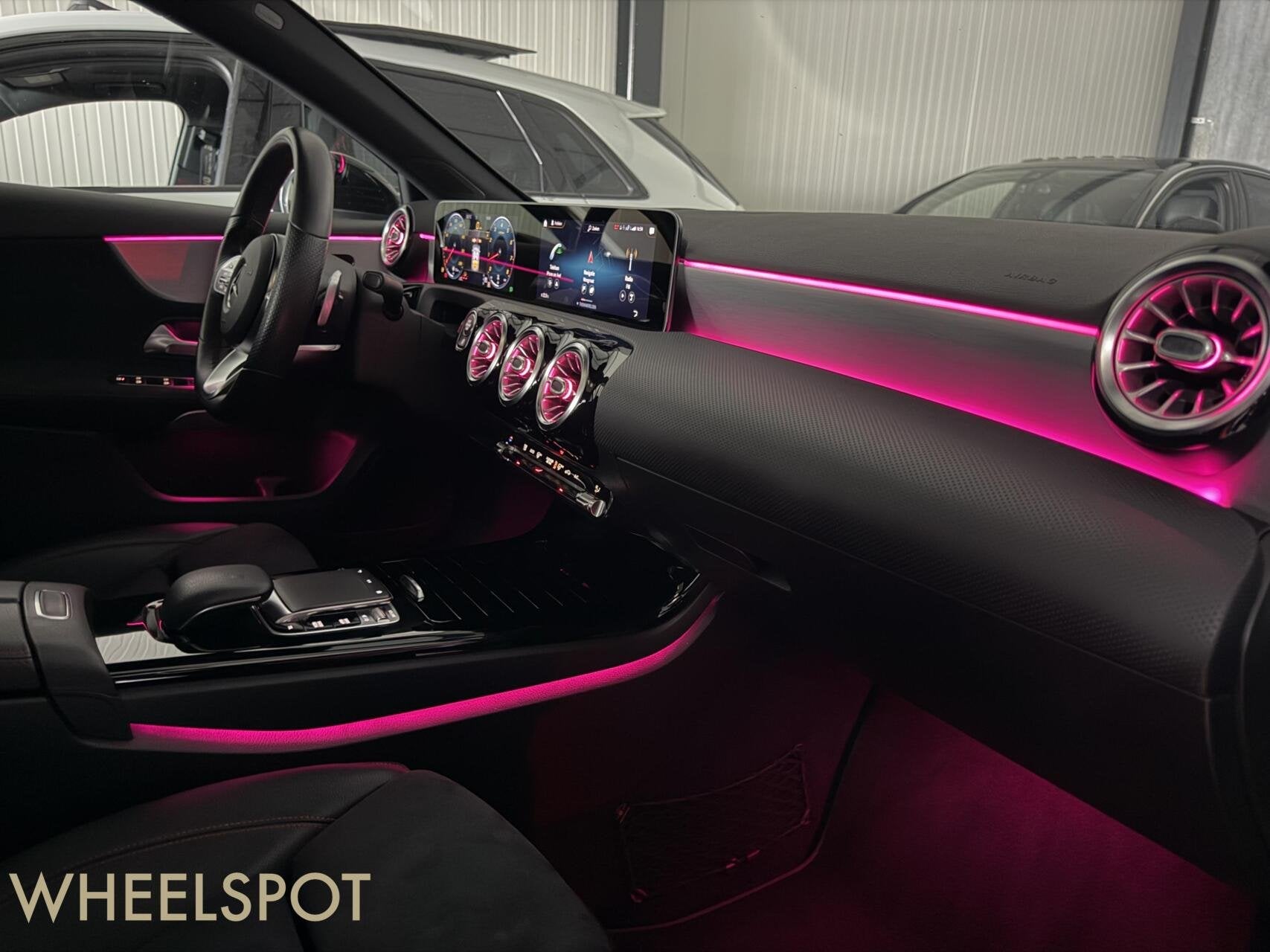 Mercedes A-klasse 220 AMG|Pano|Sfeerverlichting|Cruise|Camer, Auto's, Mercedes-Benz, Gebruikt, Wit, Bedrijf, Automatische klimaatregeling