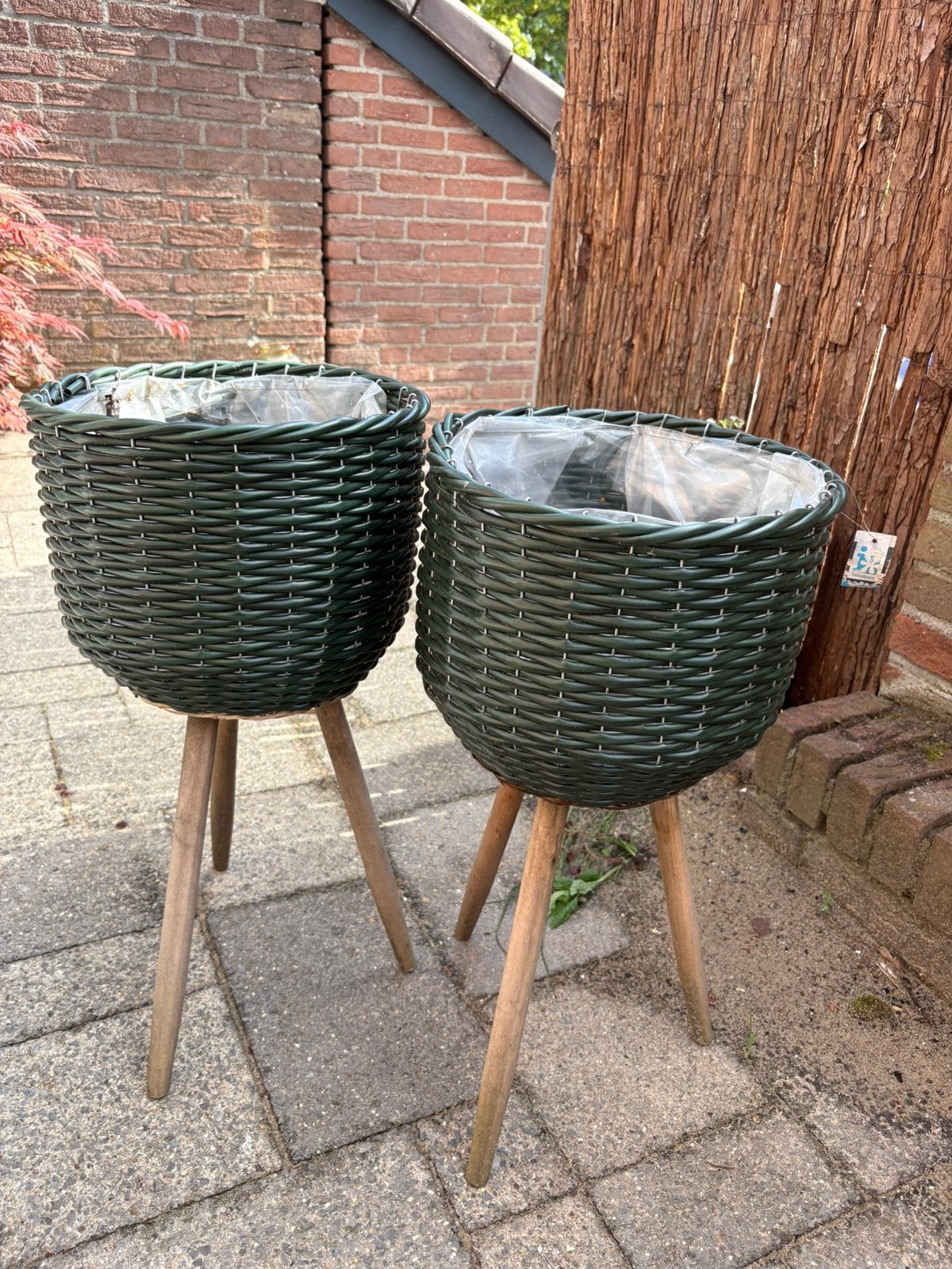 2x Groene pot op poot, Ophalen, Kunststof, Gebruikt, Minder dan 30 cm