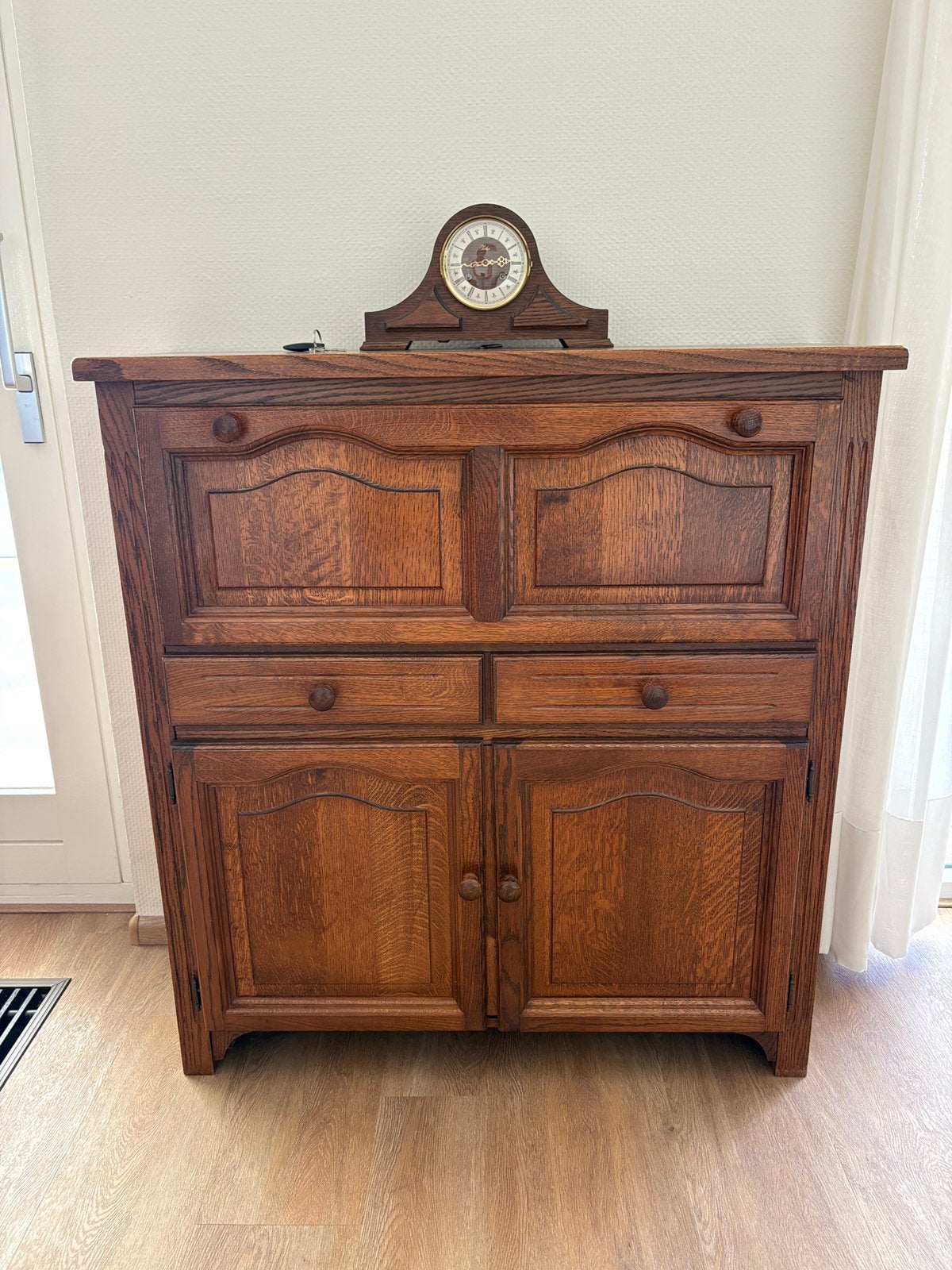 Dressoir / kastje met klep, lade en legplanken, Ophalen, Gebruikt, 100 tot 150 cm, Met deur(en)