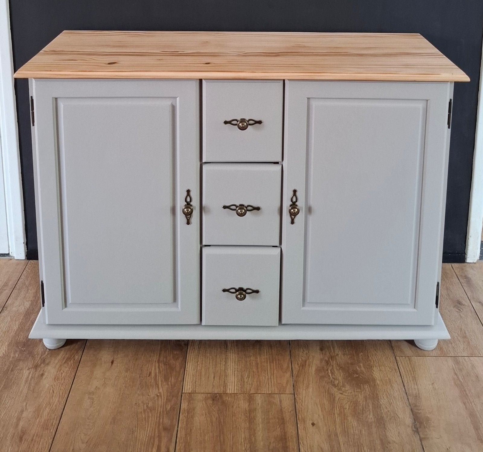 Dressoir / commode grijs met houten blad, Ophalen, Zo goed als nieuw, Grenenhout, 25 tot 50 cm