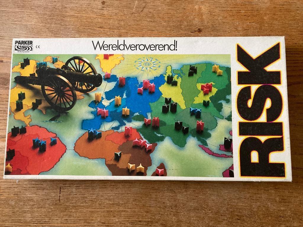 Vintage Risk - witte doos - compleet, Hobby en Vrije tijd, Vijf spelers of meer, Ophalen of Verzenden, Zo goed als nieuw, Parker