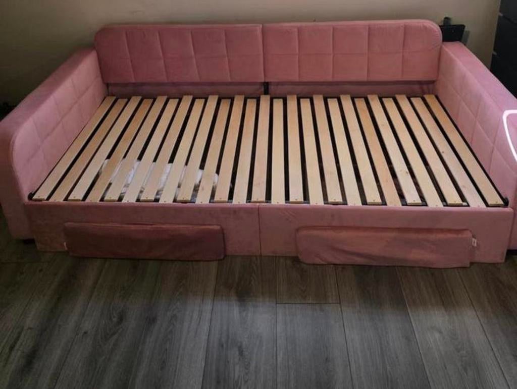 Roze Slaapbank met Lattenbodem - Comfortabel en Praktisch, Ophalen, Gebruikt, Tweepersoons, Overige maten