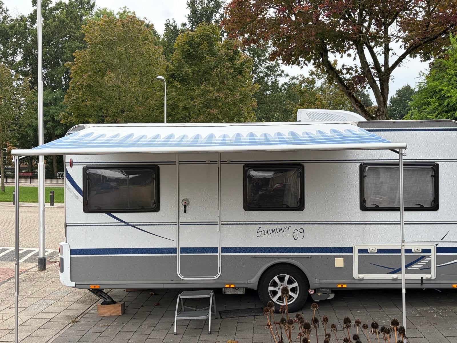 Foto 3 van Thule Omnistor luifel 330X230 voor caravan of camper