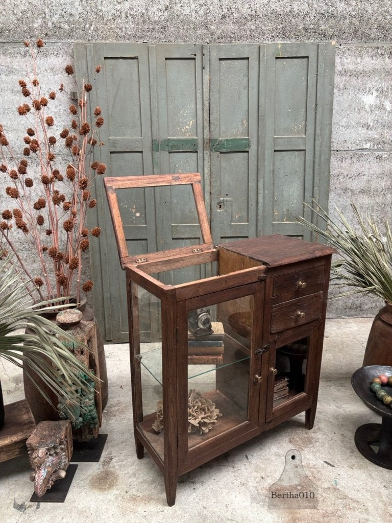 Topstuk antieke vitrine unieke toonbank museum thuis