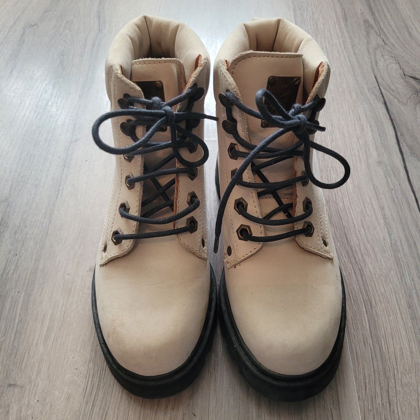 Stoere Australian Boots - Maat 36 - Nieuwstaat, Kleding | Dames, Australian, Beige, Lage of Enkellaarzen, Nieuw