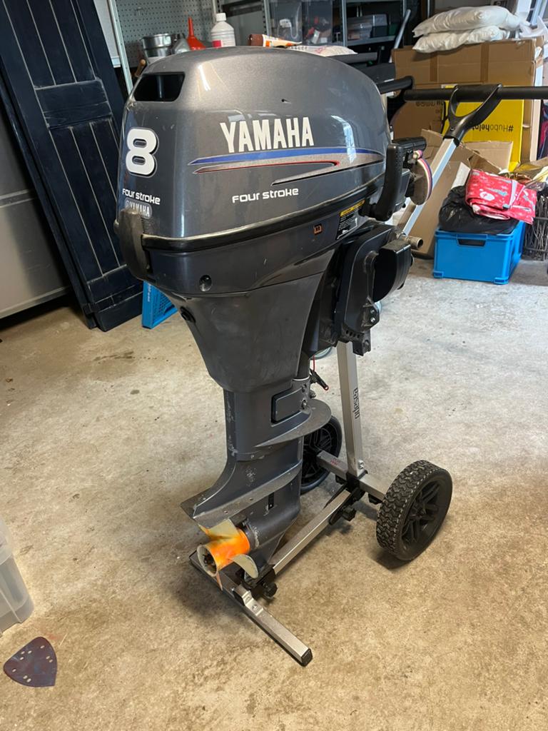 8 pk yamaha buitenboordmotor, Ophalen of Verzenden, Zo goed als nieuw, Benzine, Elektrische start