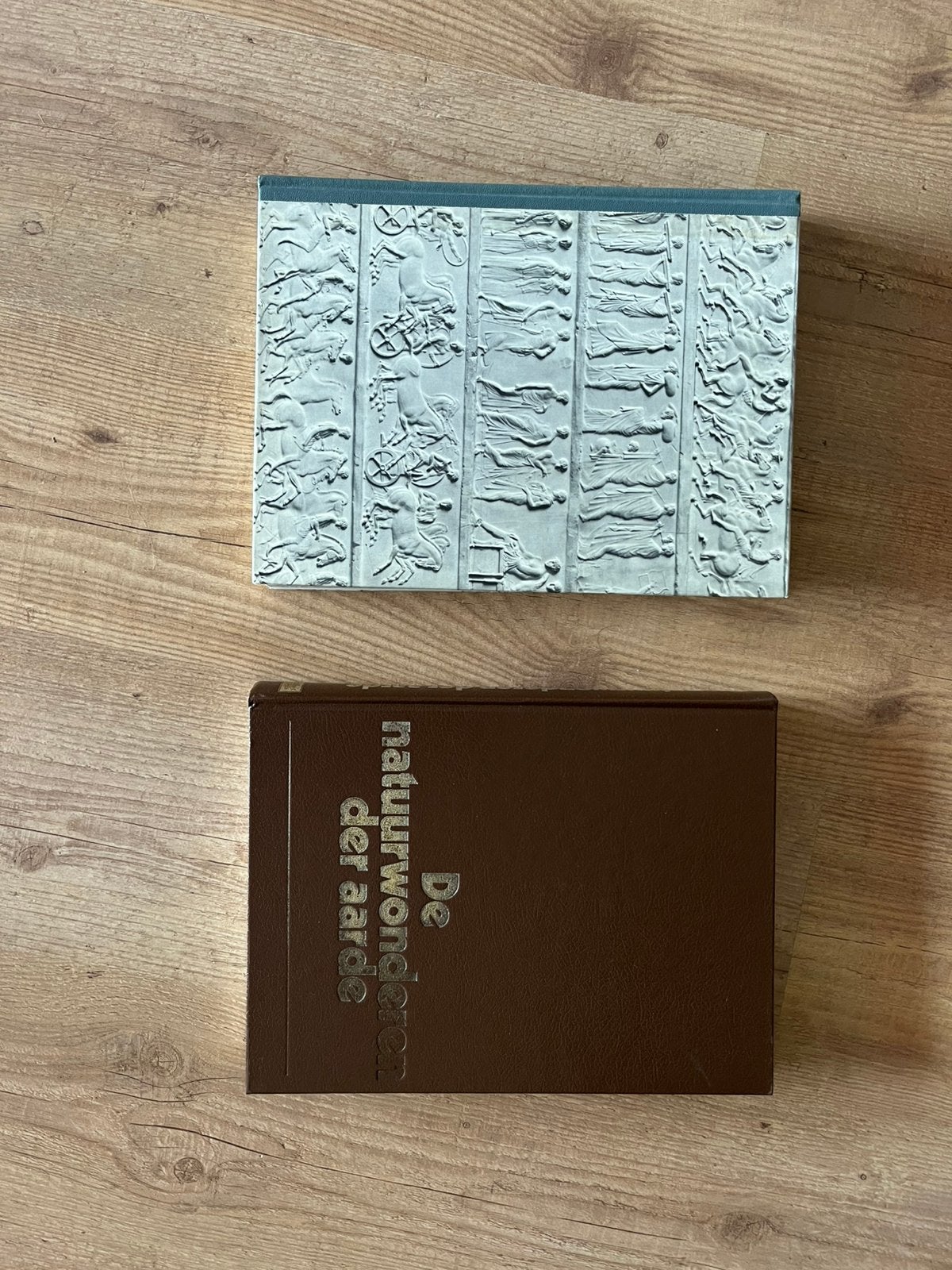 De natuurwonderen der aarde en twee miljoen jaren beschaving, Boeken, Encyclopedieën, Ophalen of Verzenden, Zo goed als nieuw