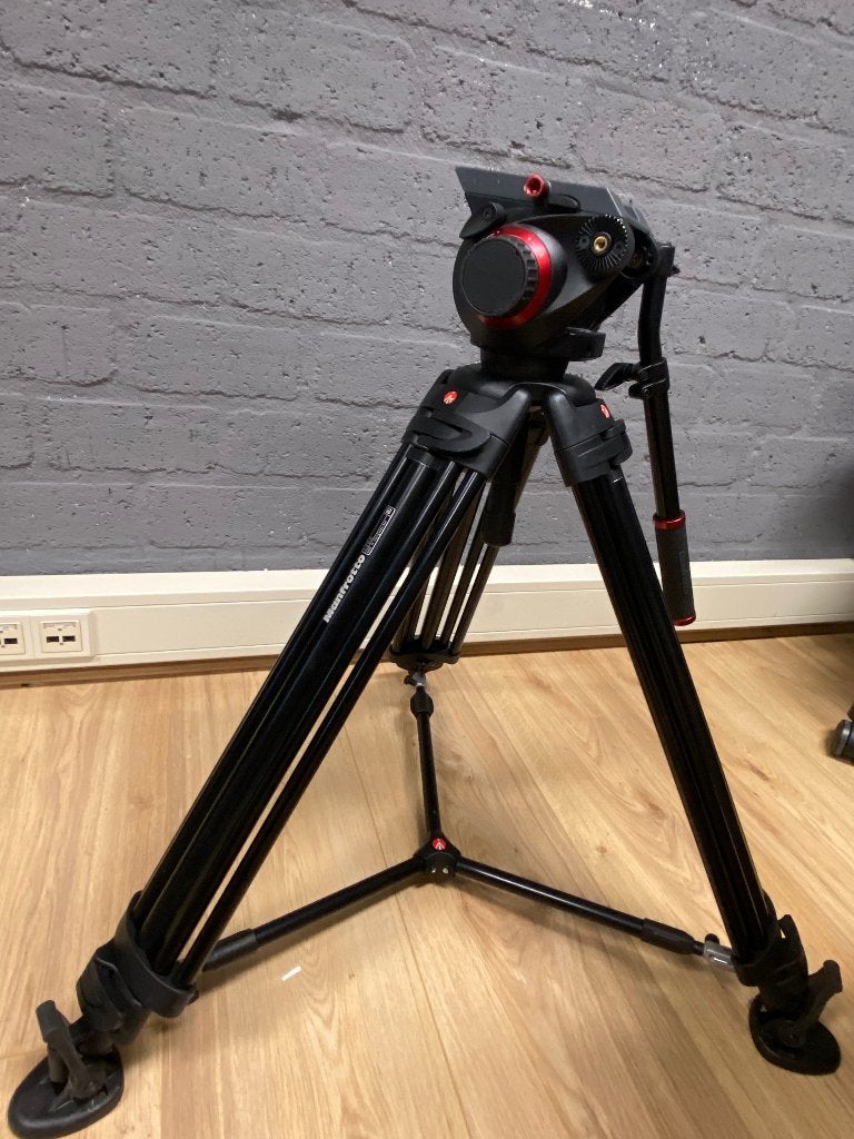 Manfrotto 504HD videokop + 546B twin-tube statief, Ophalen, Gebruikt, Driepoot, 175 cm of meer