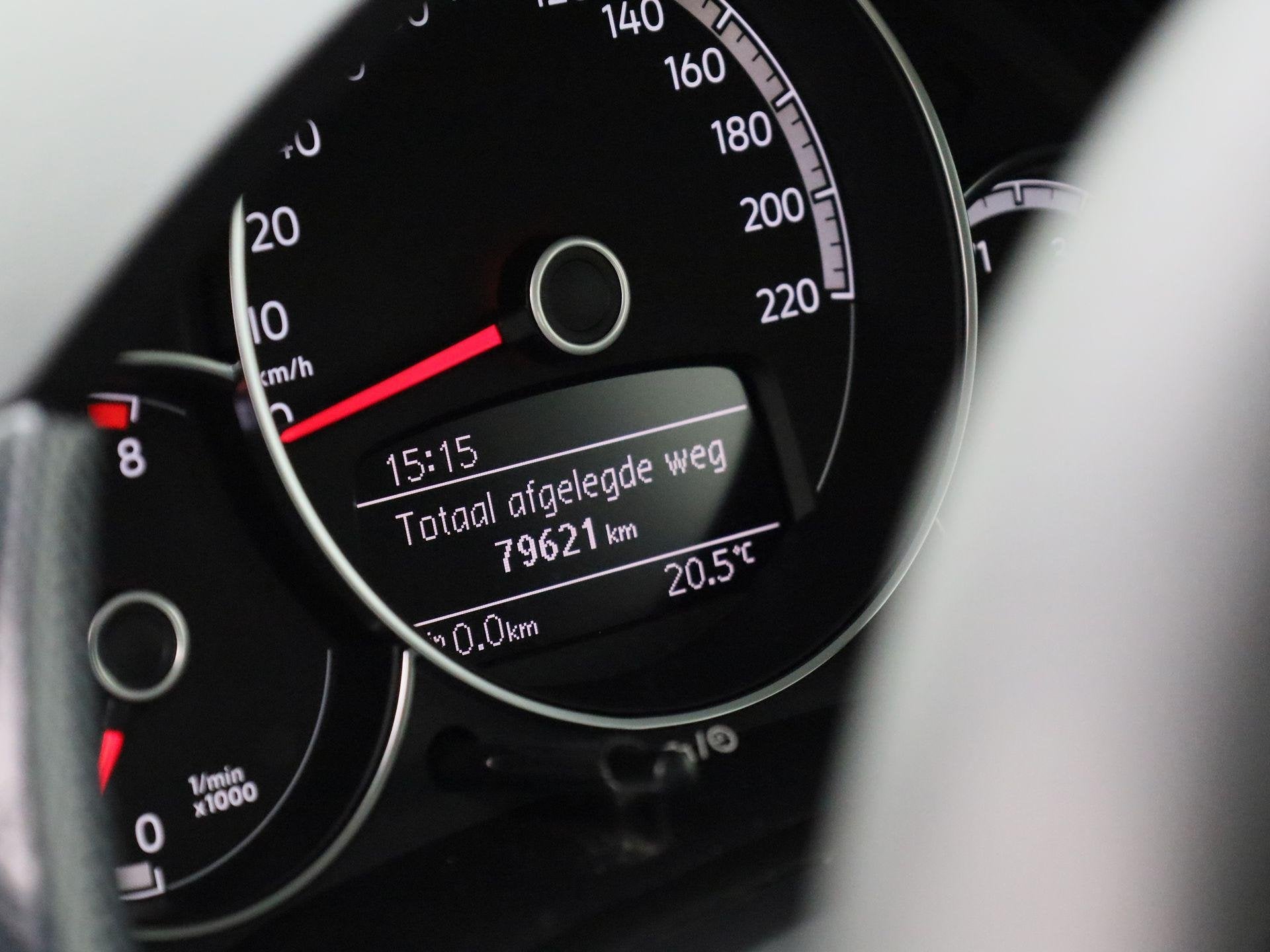 Foto 8 van Volkswagen Up! 1.0 | Airconditioning | Bluetooth | Elektrisc
