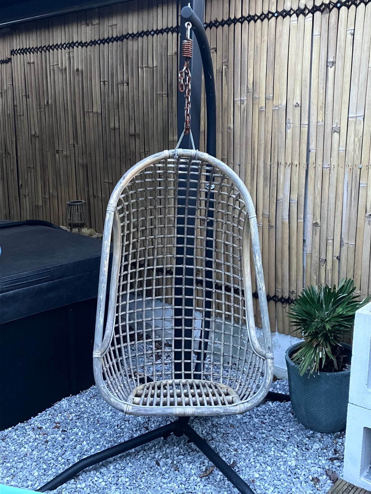 HK Living rotan hangstoel / egg loungestoel met standaard, Huis en Inrichting, Ophalen, Gebruikt, Overige kleuren, Riet of Rotan