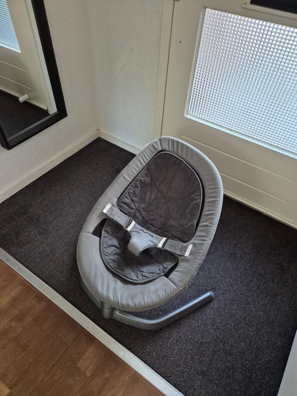 Nuna draaistoel, Kinderen en Baby's, Gebruikt, Schommelstoel, Met gordel(s) of riempje(s), Ophalen