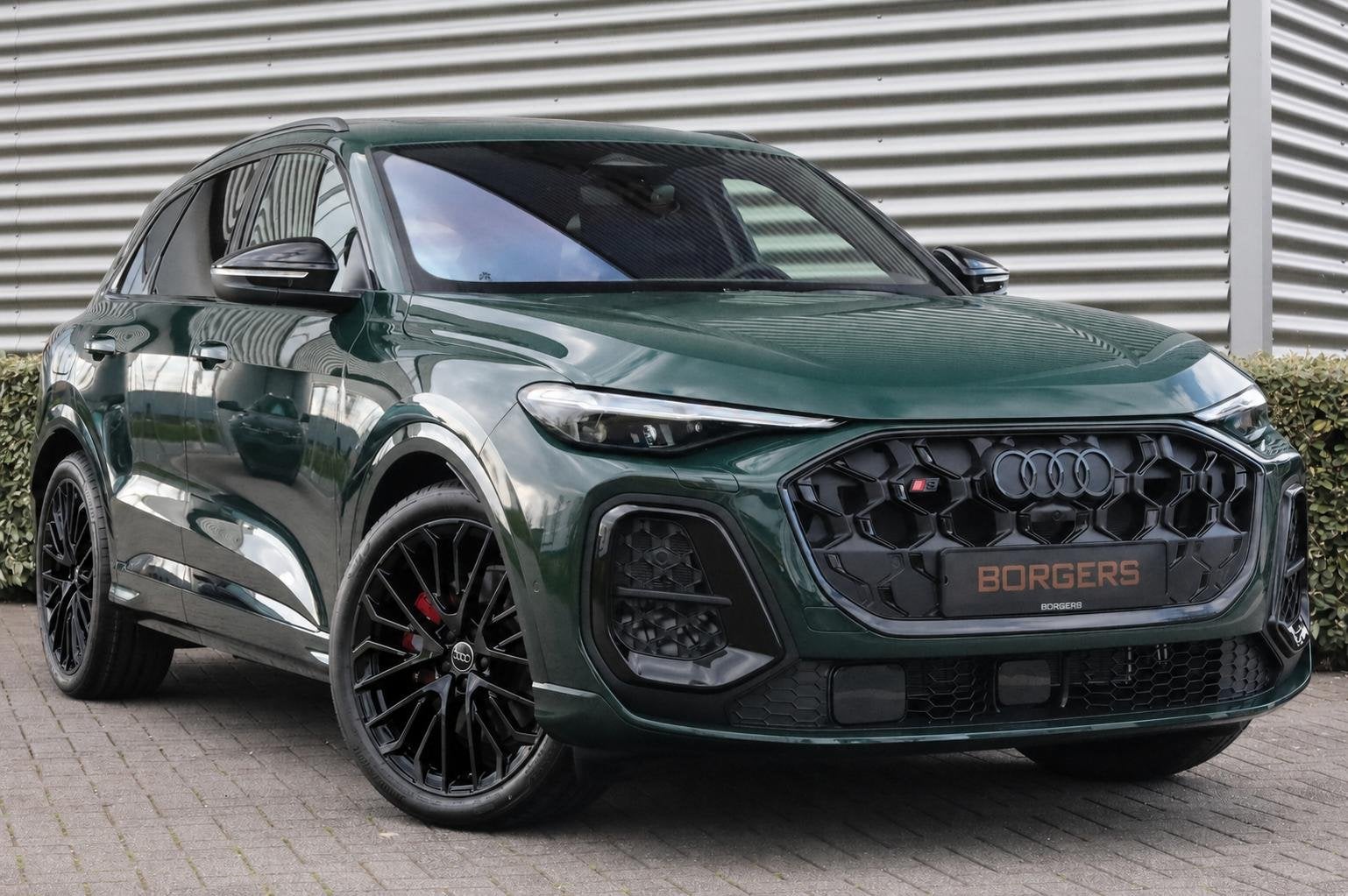 Audi SQ5 3.0 TFSI Goodwoodgreen l Carbon l Trekhaak l Pano, Auto's, Automaat, Dealer onderhouden, Stof, Gebruikt
