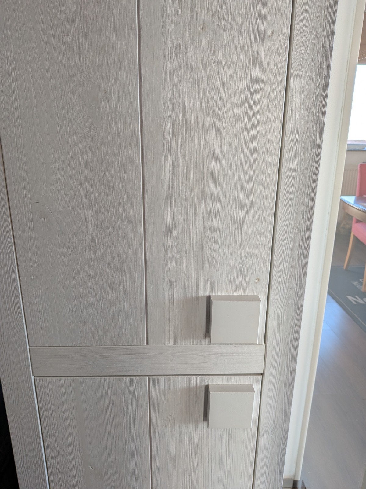Witte opbergkast met 2 deuren - 200x60x37 cm, Ophalen