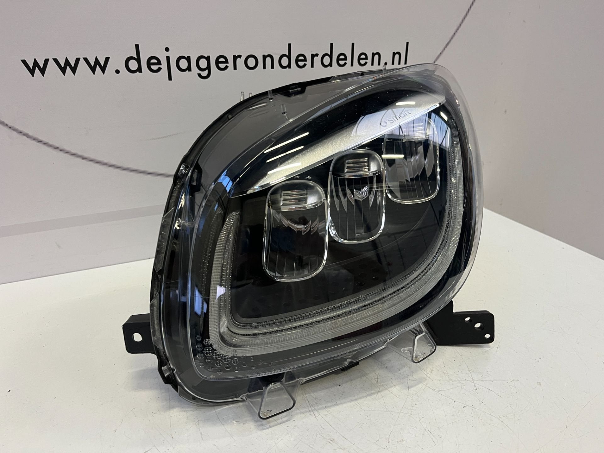 SMART FORFOUR FORTWO LED KOPLAMP LINKS 260607083R L90156924, Gebruikt, Mercedes-Benz AG, Ophalen of Verzenden, Mercedesstrasse 120
70372  Stuttgart, DE