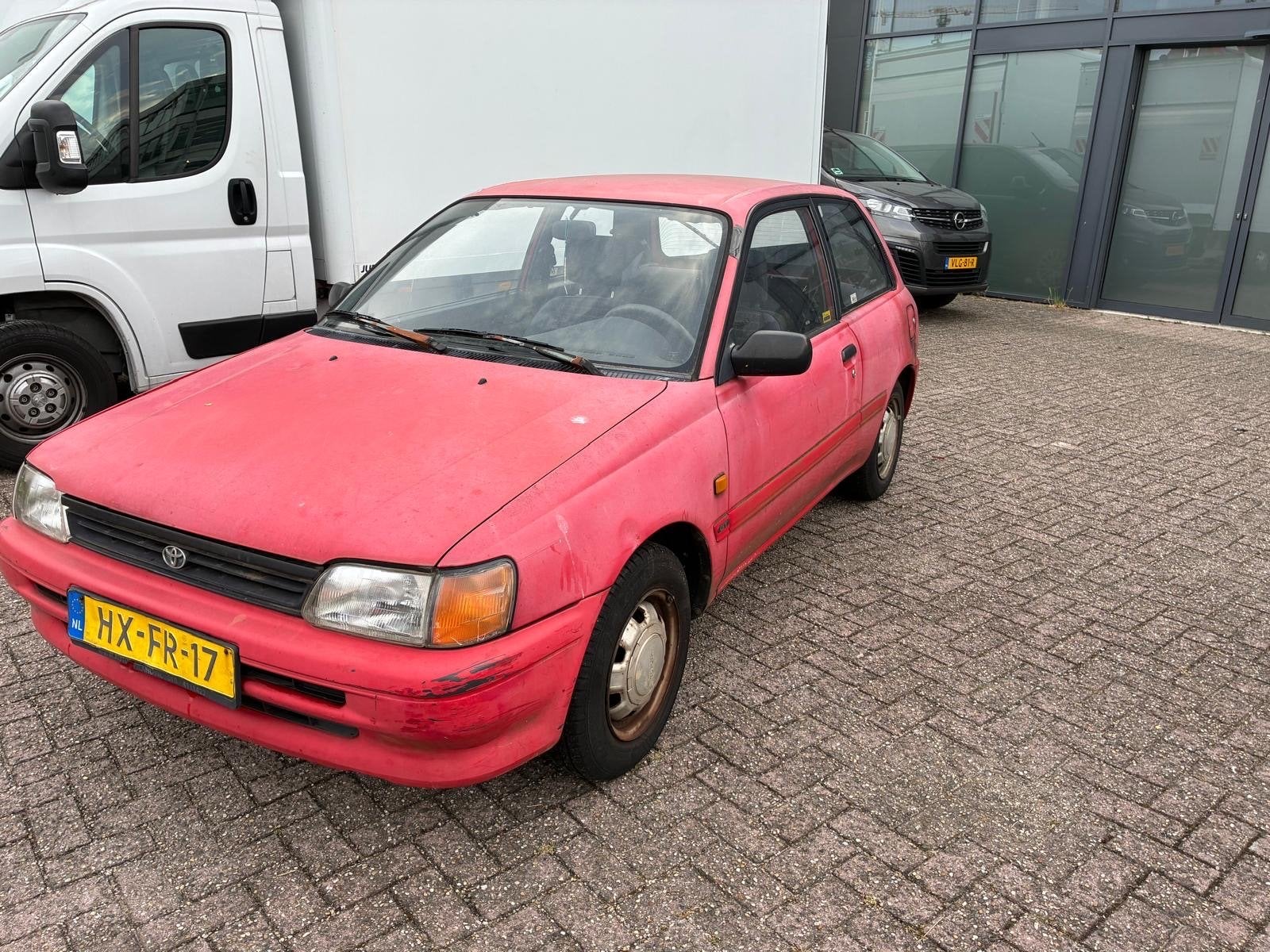 Toyota Starlet 1.3 XLI 12V E2 1994 Rood, Auto's, Toyota, 4 cilinders, Origineel Nederlands, Bedrijf, Handgeschakeld