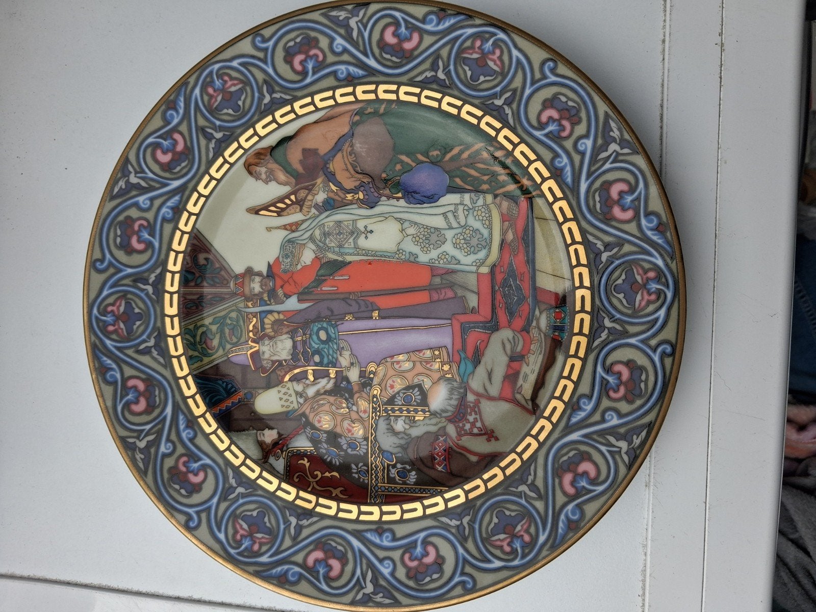 Heinrich Villeroy & Boch 'The Snow Maiden' sierbord, Ophalen