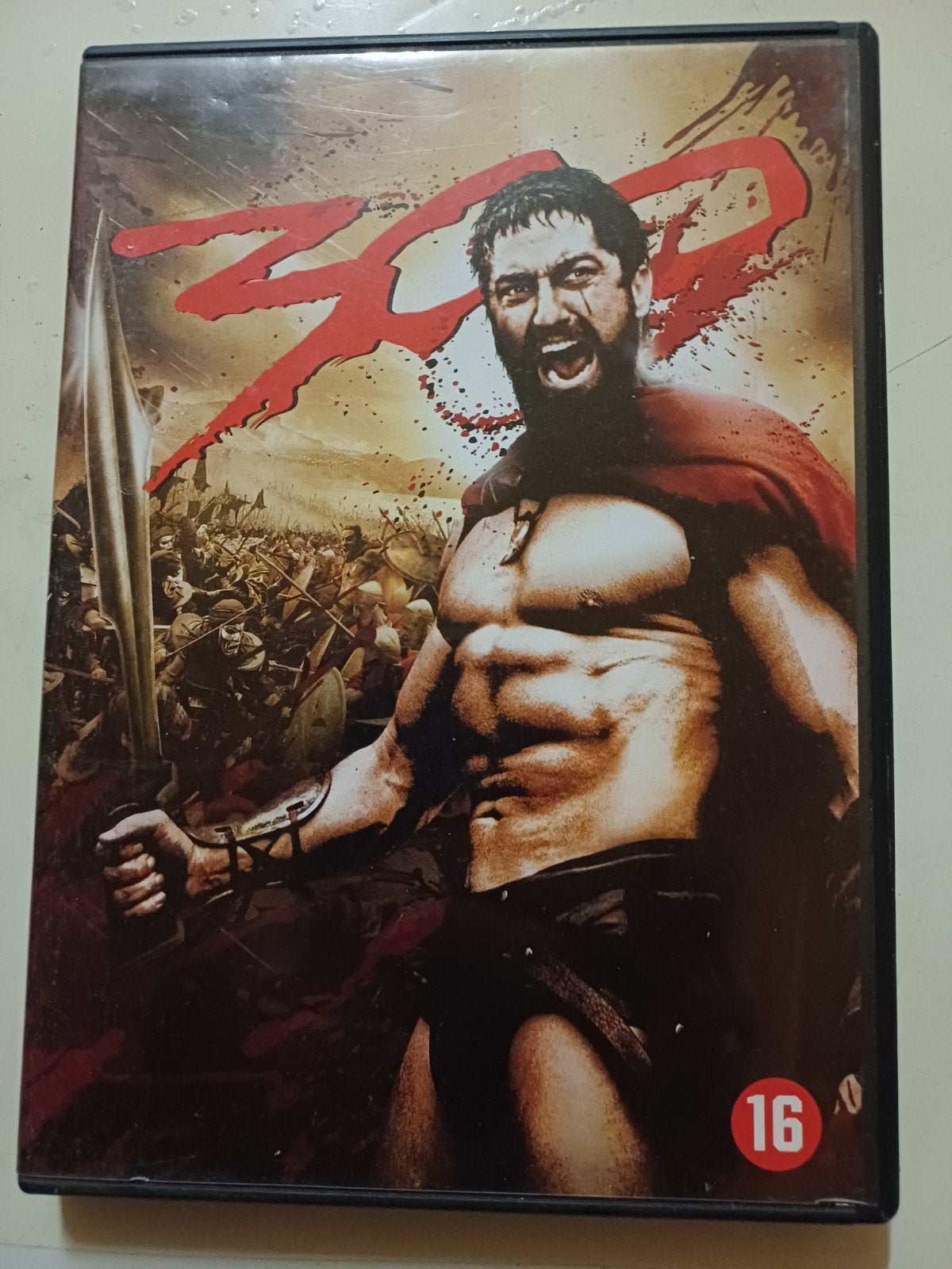 300, Vanaf 16 jaar, Ophalen of Verzenden, Zo goed als nieuw