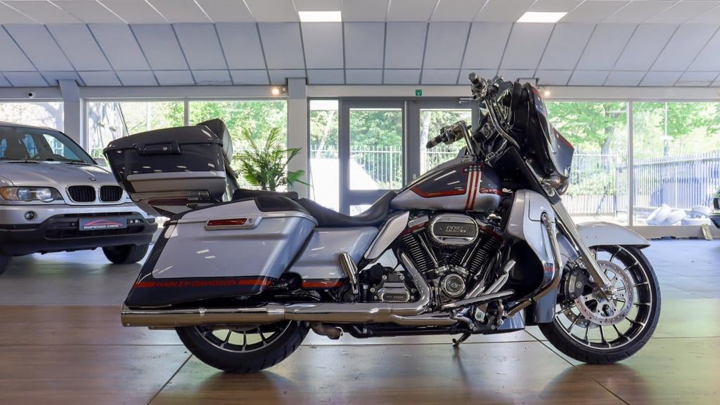 Harley Davidson Tour 117 FLHXSE Street Glide CVO 5HD1 vance&, Motoren, Bedrijf, Cruise Control, Meer dan 35 kW, 1923 cc
