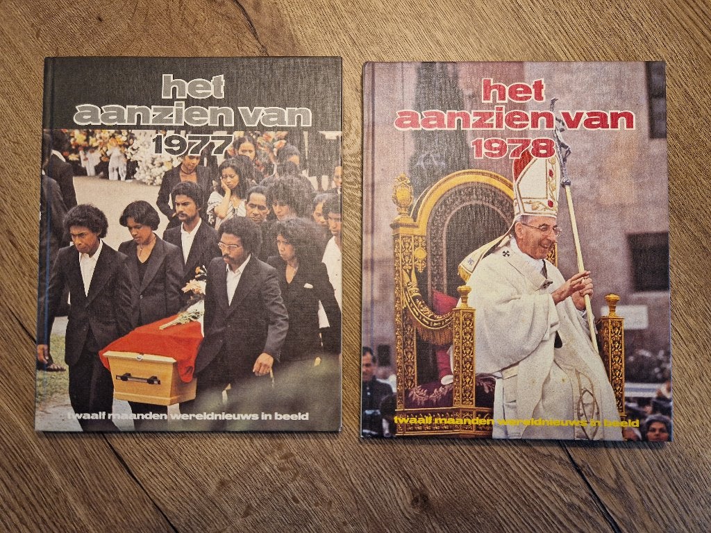 Het Aanzien van 1977 - 1978, Boeken, Overige gebieden, Ophalen of Verzenden, 20e eeuw of later, Gelezen