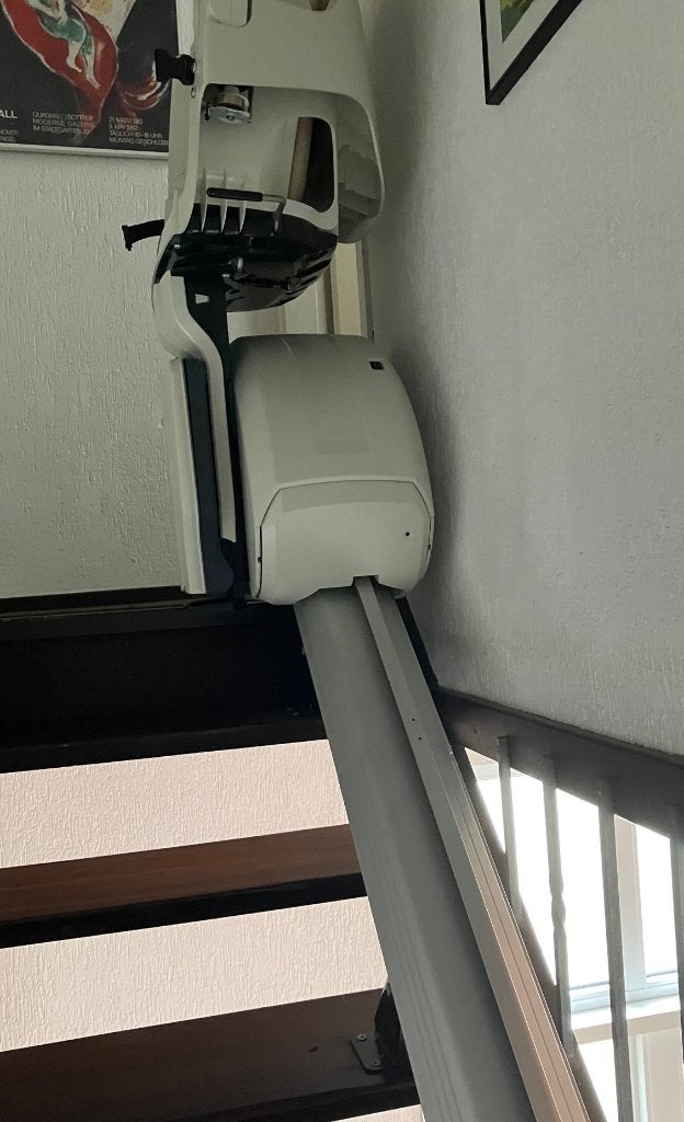 TKE Traplift uit 2018 Levant recht draaistoel, Diversen, Ophalen, Gebruikt, Recht