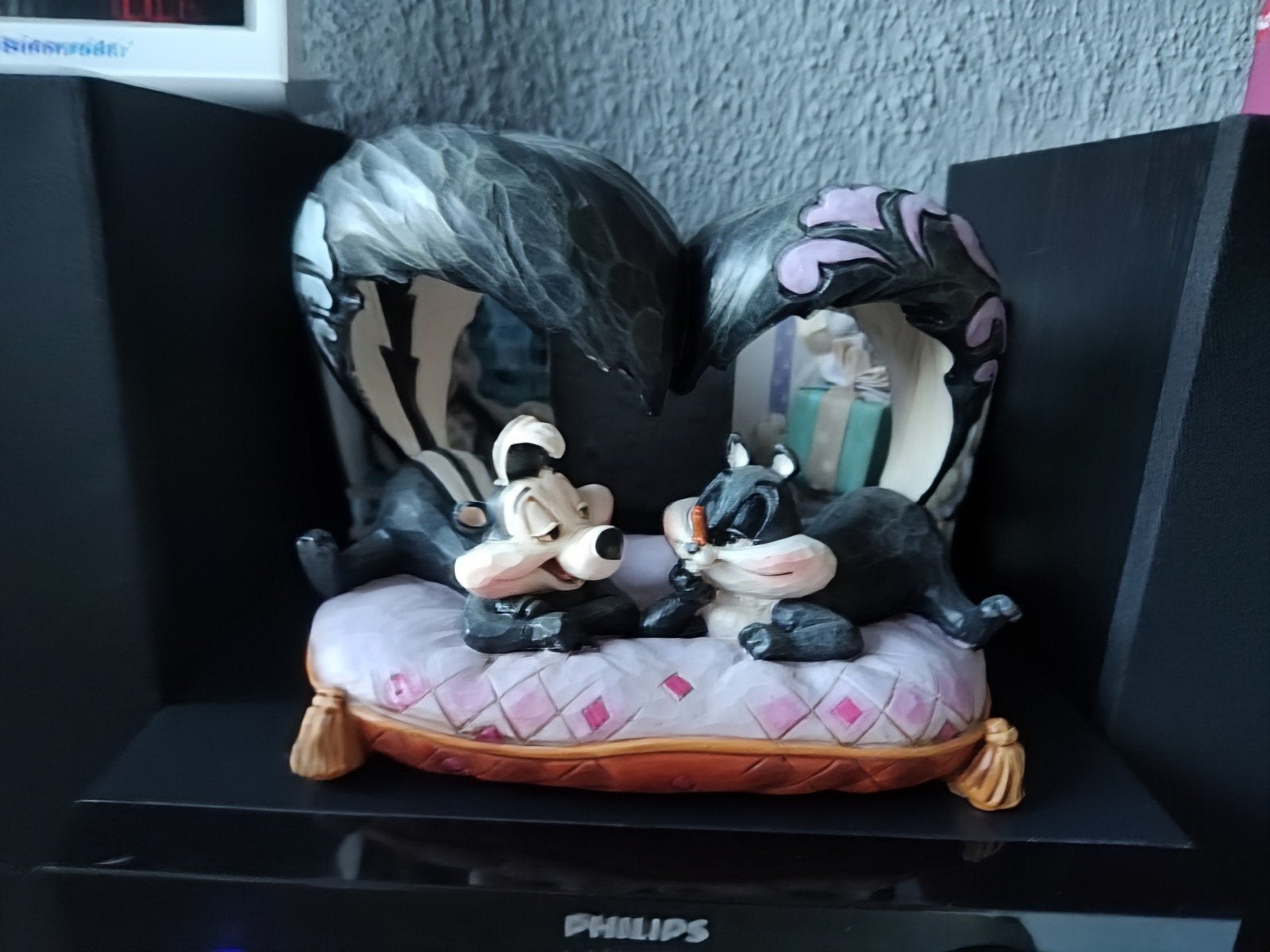 Jim shore Looney Tunes Pepe Le Pew and Penelope 4055769, Verzamelen, Ophalen of Verzenden, Overige figuren, Zo goed als nieuw