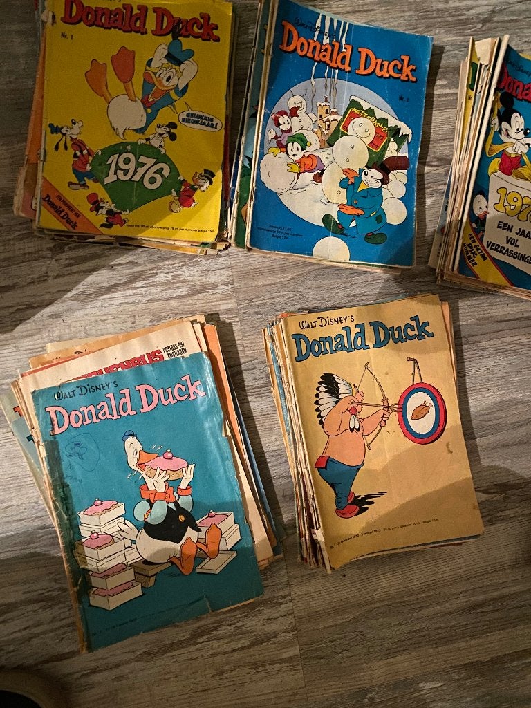 pl/m 250 stuks Donald Duck weekstrips, jaargang 72 t/m 82, Boeken, Gelezen, Ophalen of Verzenden, Donald Duck, Meerdere stripboeken