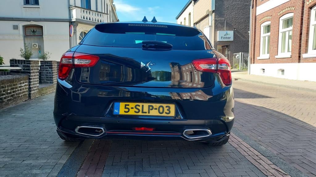 Citroën DS5 2.0HYBRID4x4200 pk bussines executiv heel mooi, Auto's, Automaat, Euro 5, Zwart, 4 cilinders