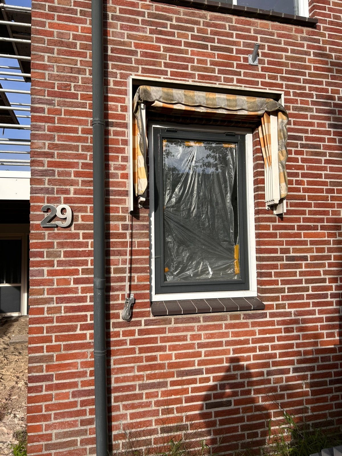 Uitzetraam met thermopane ruit en hang/sluitwerk, Gebruikt, Raamkozijn, Inclusief glas, 75 tot 150 cm