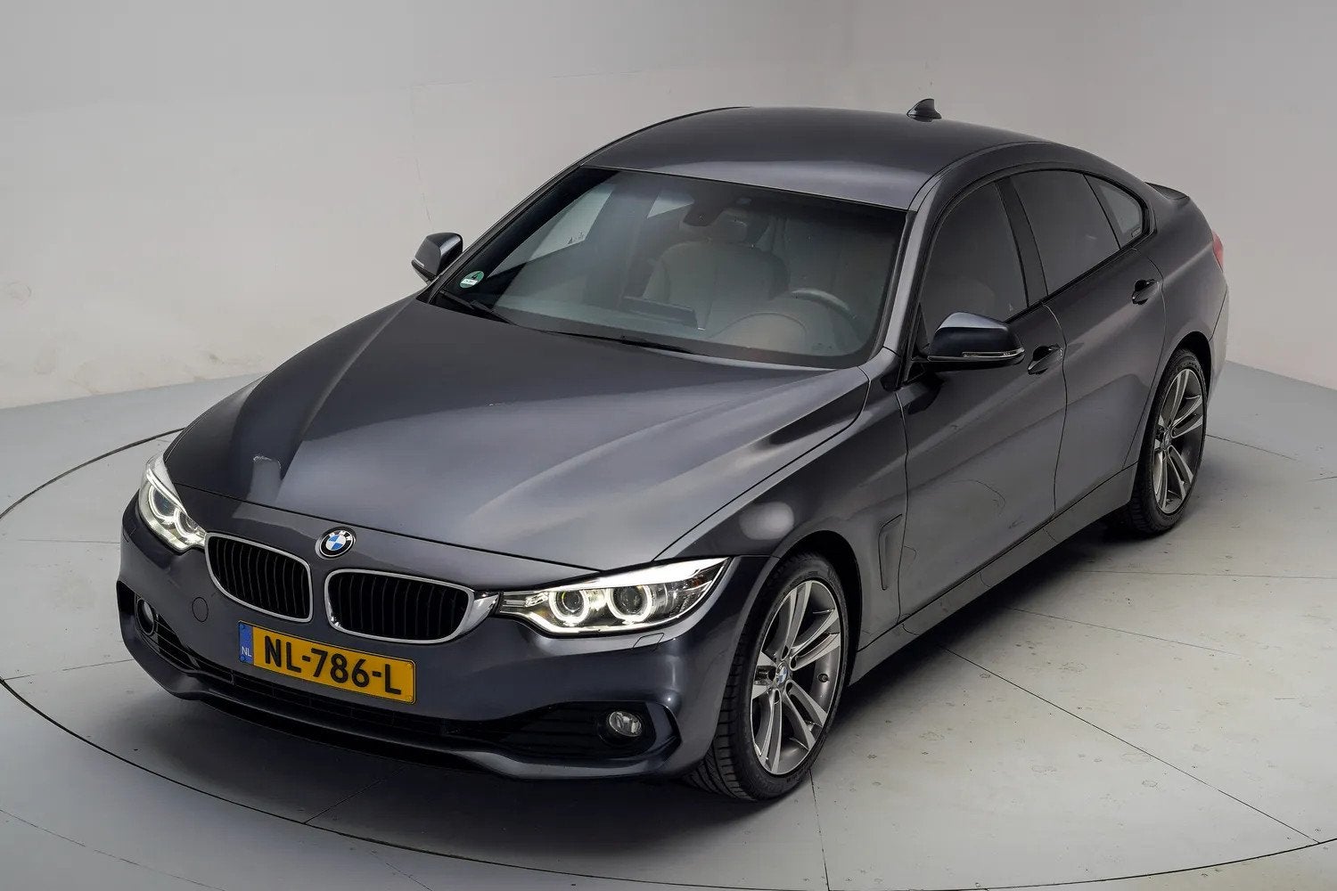 Foto 13 van BMW 4 Serie Gran Coupe 418i High Executive Aut. [ Sportstoel