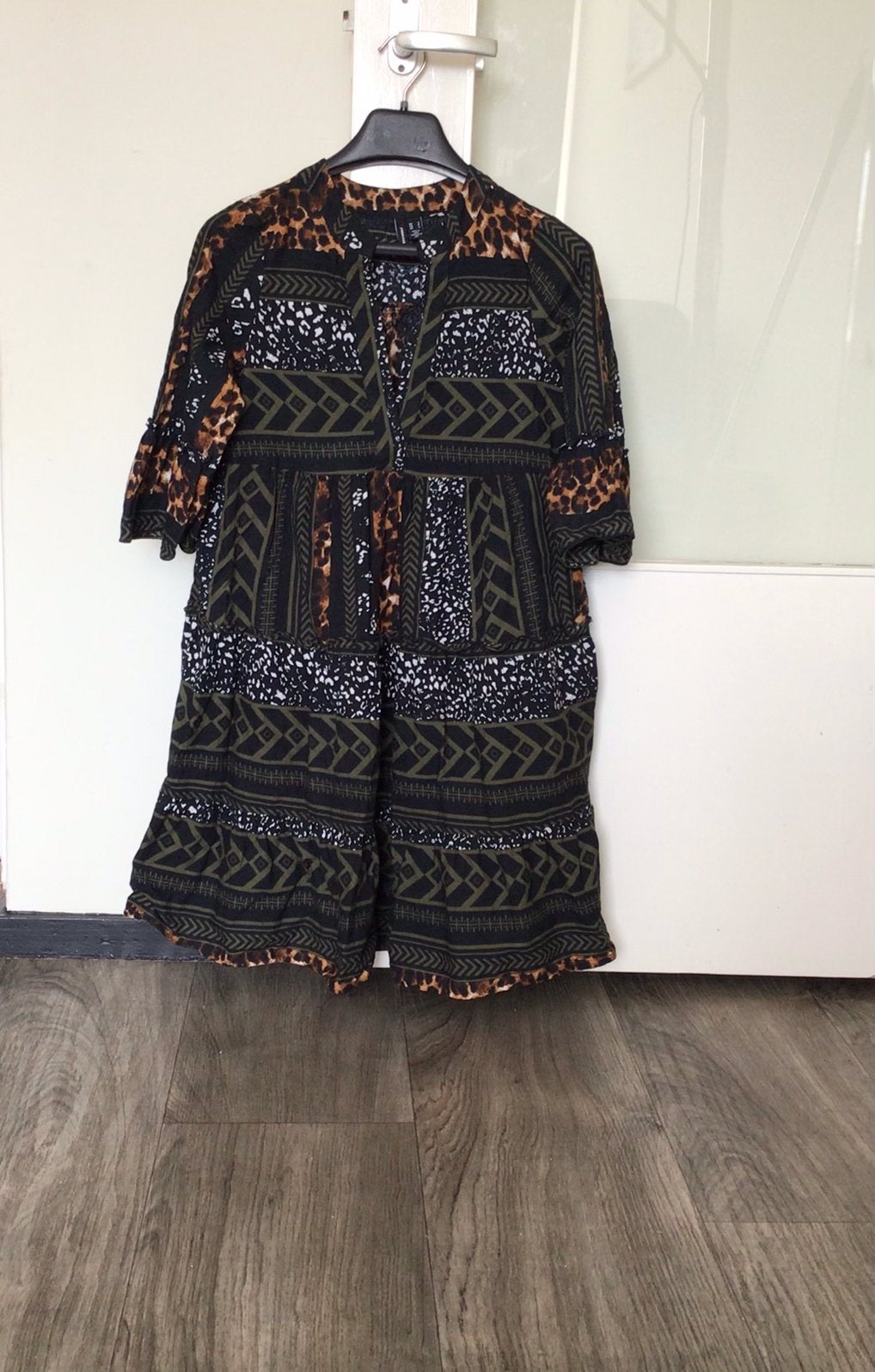 Vero Moda jurk met dierenprint en etnische patronen, Kleding | Dames, Jurken, Ophalen, Zo goed als nieuw, Maat 36 (S), Zwart
