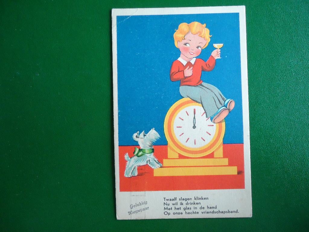 (1296) Kinderkaart: Jongen zit op klok / Klein formaat, Verzamelen, Ansichtkaarten | Themakaarten, Verzenden, 1960 tot 1980, Gelopen