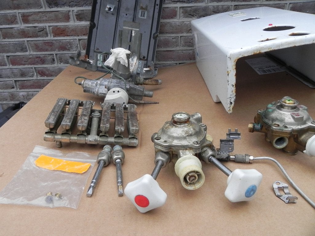 Vaillant geiser onderdelen, Doe-het-zelf en Verbouw, Geisers en Boilers, Gebruikt, Aardgas, Geiser, Ophalen of Verzenden