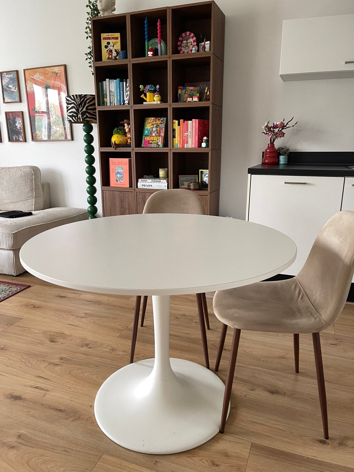 Docksta eettafel Ikea, Huis en Inrichting, Ophalen, 100 tot 150 cm, Rond, 200 cm of meer