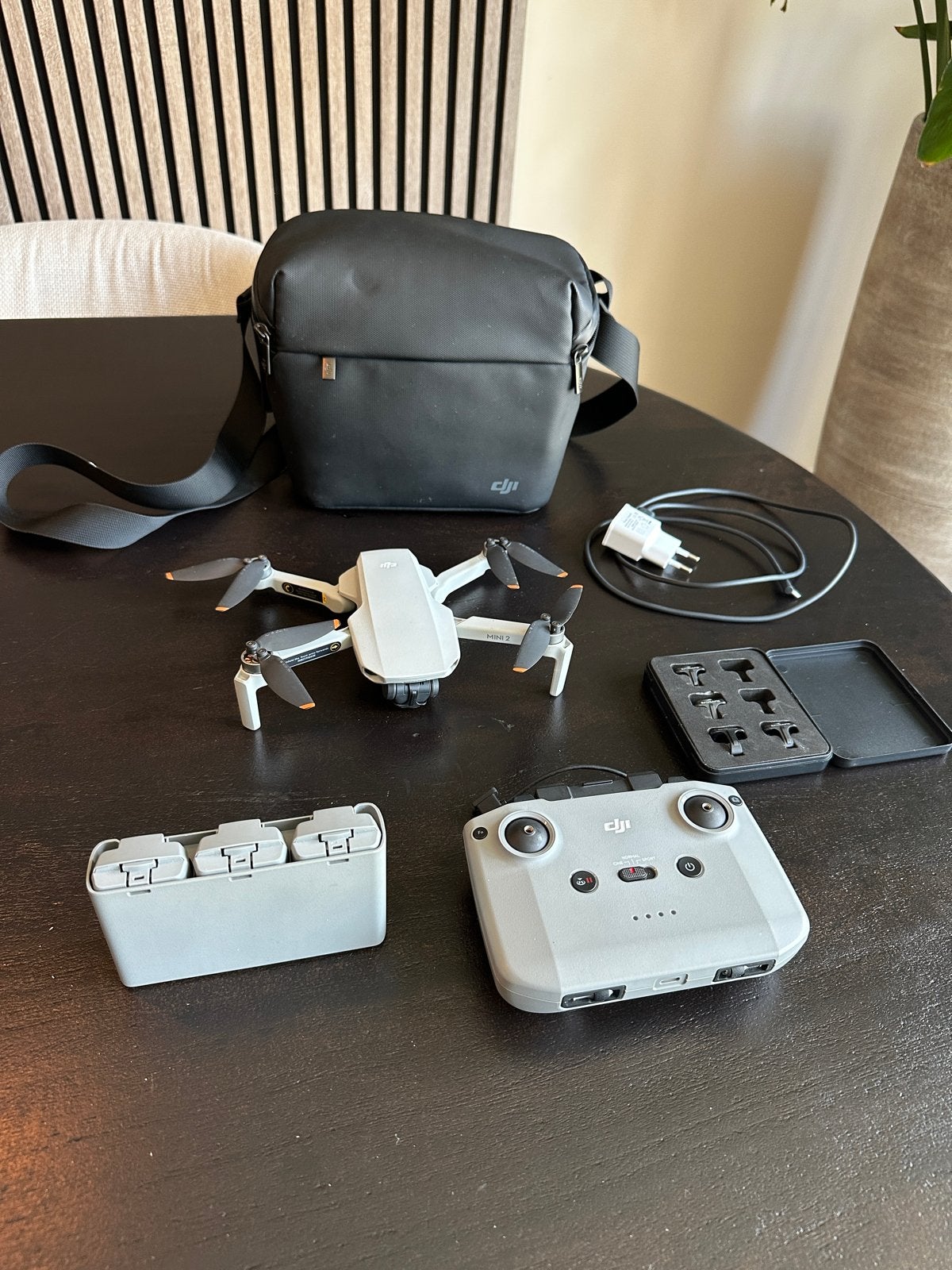 DJI Mini 2 Fly More Combo - Zo goed als nieuw, Ophalen, 30 tot 45 minuten, Cameradrone, Extra accu('s)