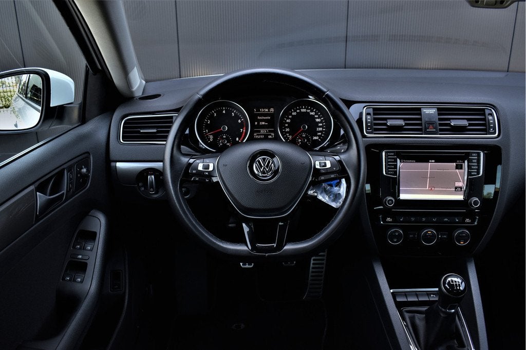 Volkswagen Jetta 1.2 TSI 105pk Allstar 1e Eig. Navi/Xenon/Le, Auto's, Volkswagen, Voorwielaandrijving, Stof, Gebruikt, 4 cilinders