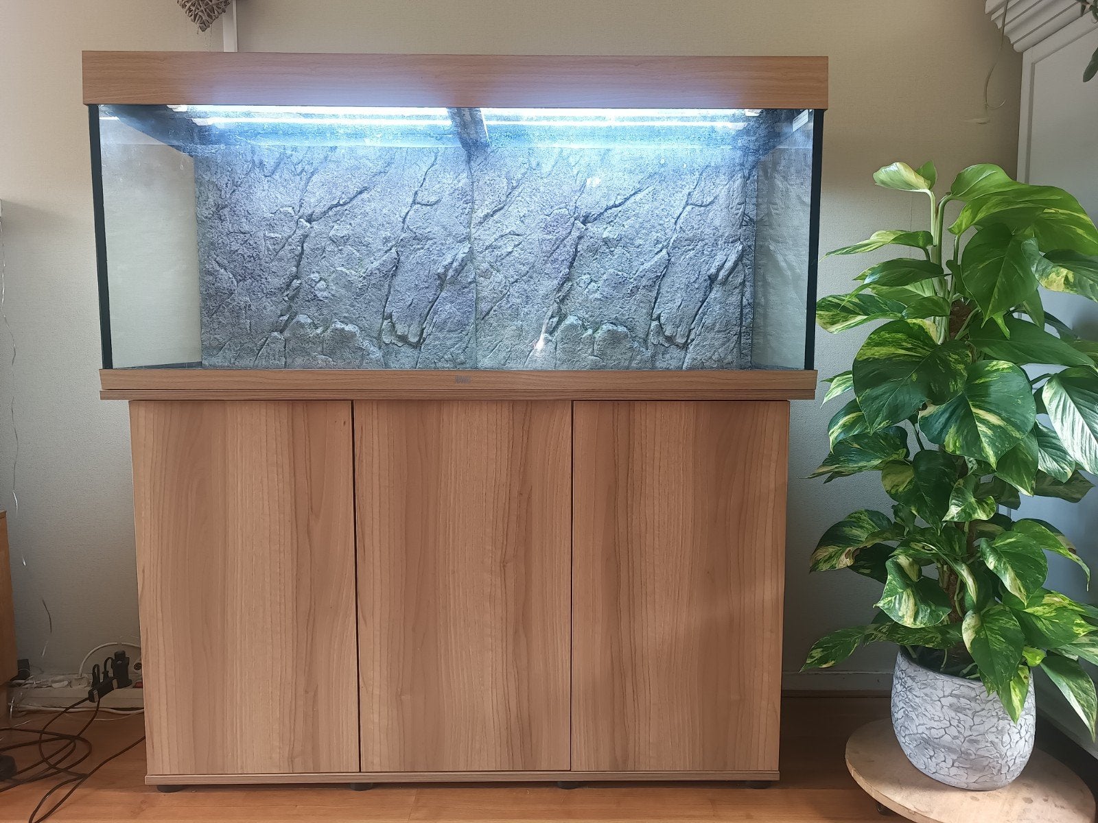 Jewel aquarium met onderkast., Ophalen, Inclusief slangen, Zo goed als nieuw, Leeg aquarium
