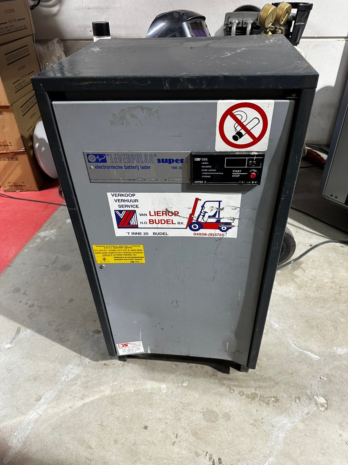Acculader 24V 160A (defect), Gebruikt