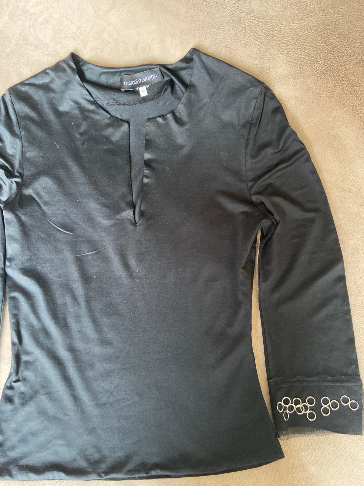 Marcel Marongiu Zwarte Top met Lange Mouwen en Ringen, Zwart, Maat 42/44 (L), Ophalen of Verzenden, Lange mouw