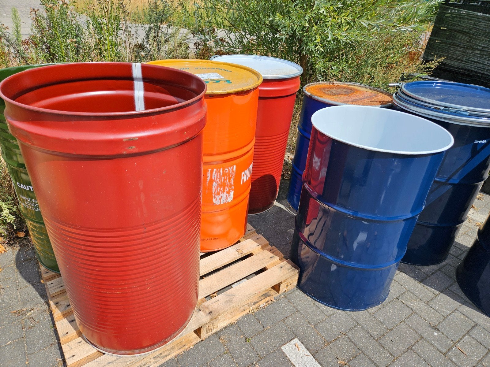 Diverse stalen vaten / olievaten - per stuk, Tuin en Terras, Ophalen, Gebruikt