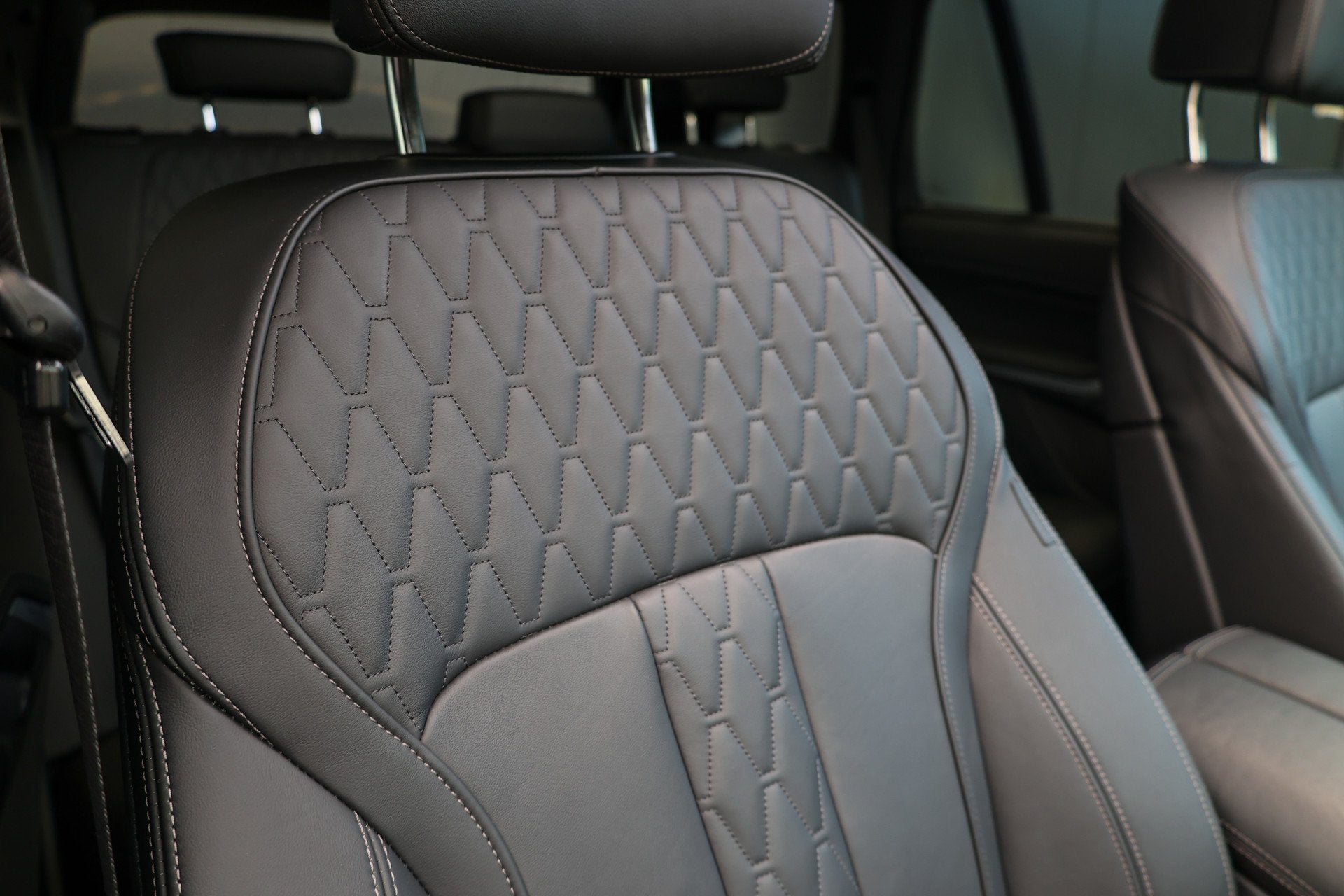 Foto 23 van BMW X5 xDrive50e | BTW | SKYLOUNGE | 22 INCH | COMFORTSTOELE
