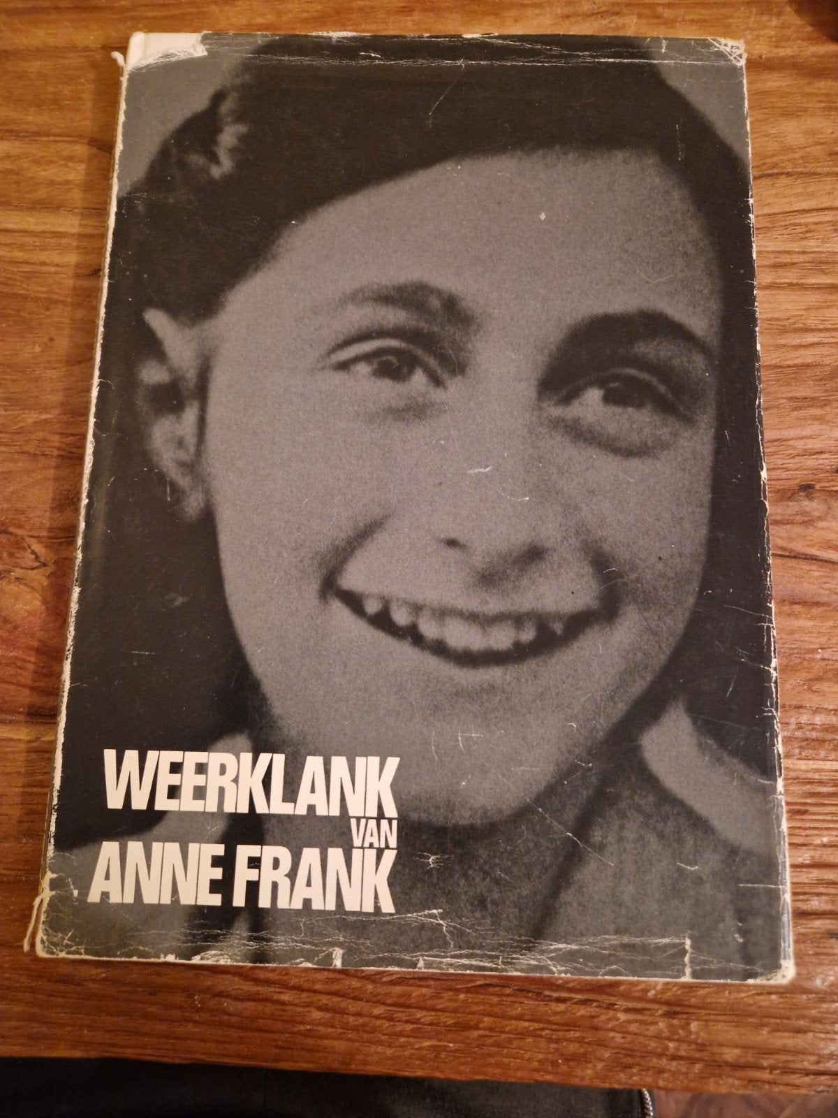 Weerklank van Anne Frank - Boek uit 1970, Ophalen of Verzenden, 20e eeuw of later, Gelezen, Diverse auteurs